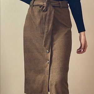 Boutique Knee Length Skirt